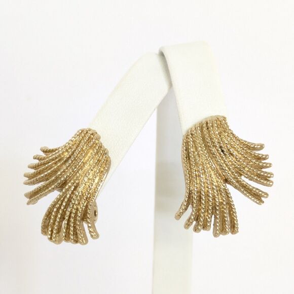 Vintage Monet Mirador Tassle Waterfall Rope Gold Tone Clip-on Earrings Signed - Picture 1 of 10